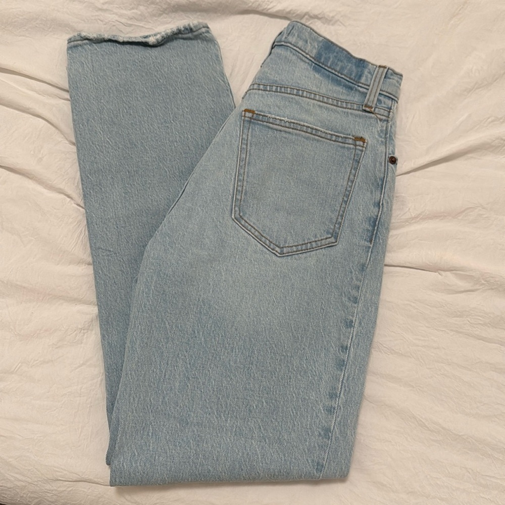Abercrombie 90s Straight Ultra High Rise Jeans